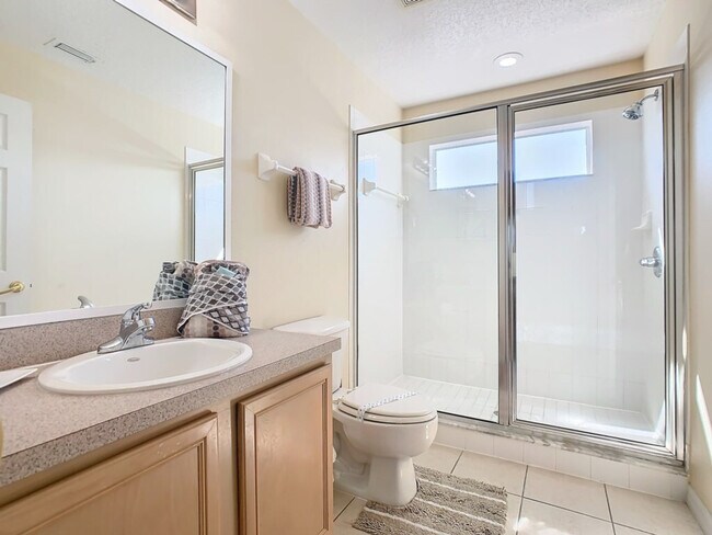 Building Photo - 846 Orista Dr