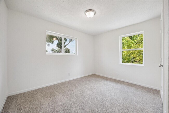 Building Photo - 5111 Clover St