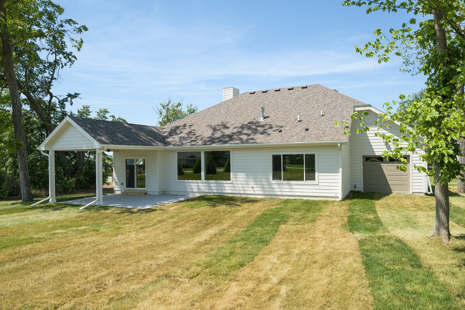 Building Photo - 807 Bridgeview St