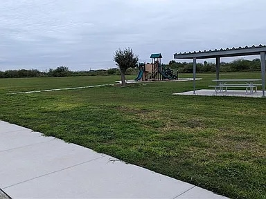 Building Photo - 2100 Rice Ave