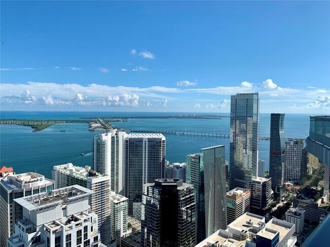 Building Photo - 1000 Brickell Plaza