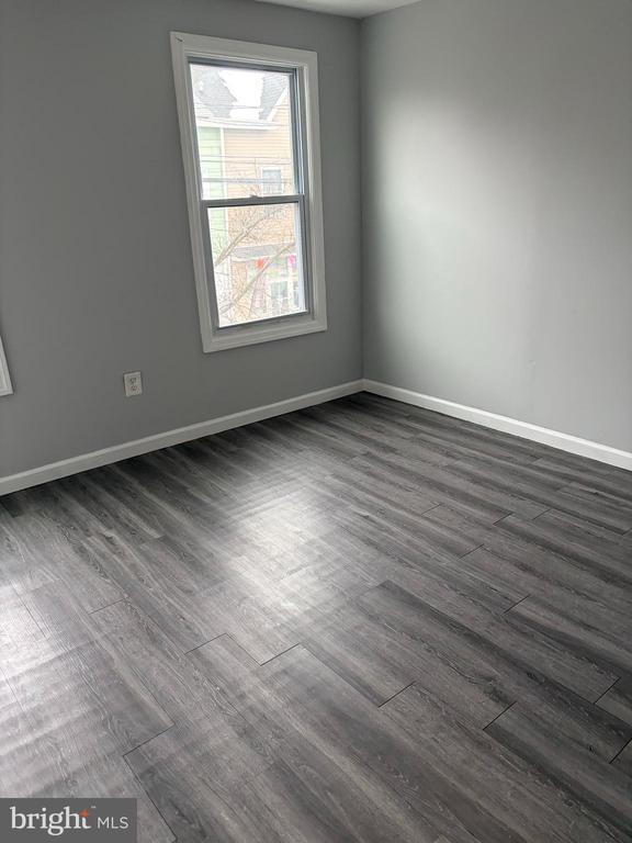 Building Photo - 75 Jersey St