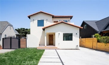 Building Photo - 2338 Cloverdale Ave