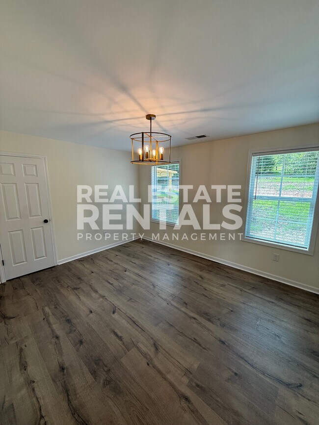 Building Photo - 5272 Slasham Rd
