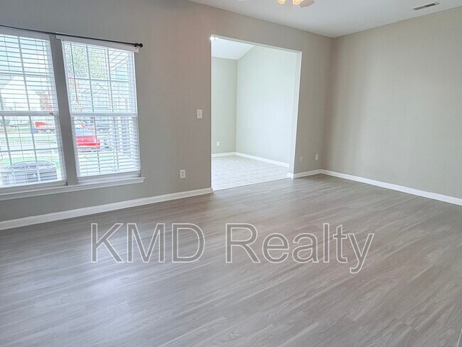 Building Photo - 4917 Sunburst Ln