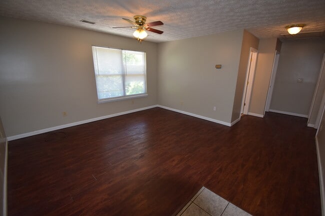Building Photo - 103A Hagerman Ct