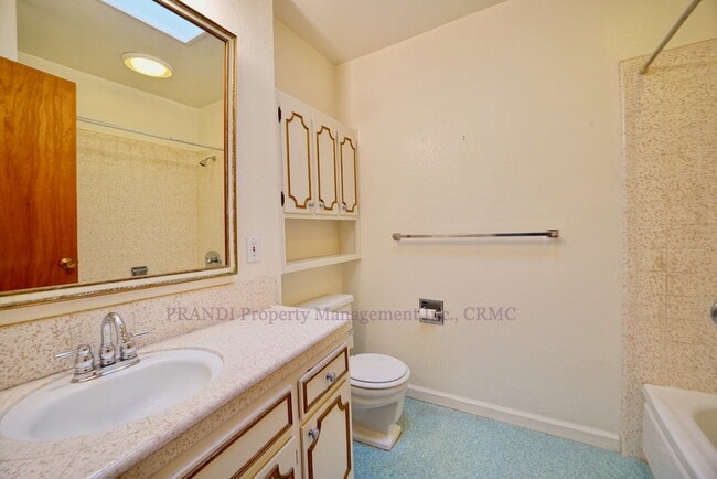 Building Photo - Loma Verde Home with Spacious Backyard, Great Neighborhood!