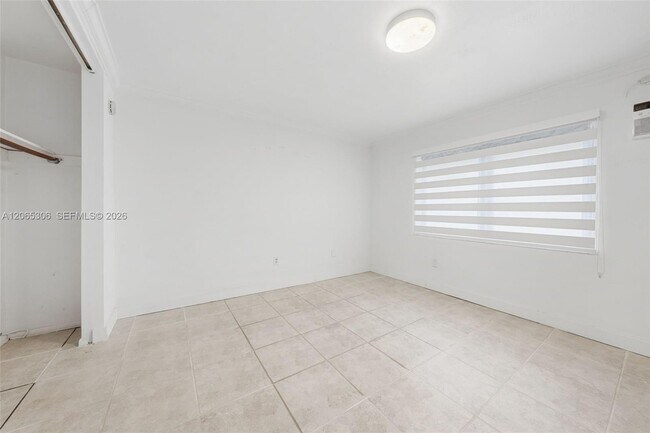 Building Photo - 7434 Harding Ave