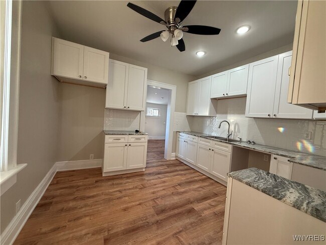 Building Photo - 336 Germania St