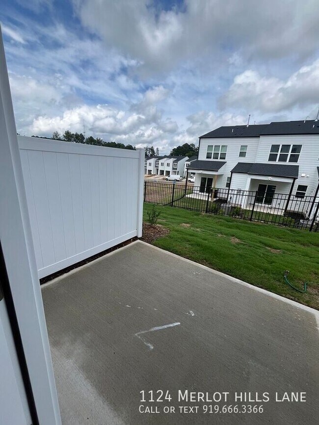 Building Photo - 1124 Merlot Hills Ln.