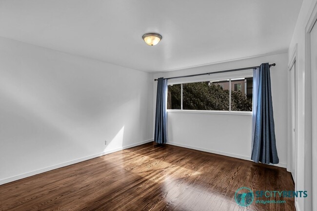 Building Photo - Diamond Heights/Noe Valley: Single Family Home w/ Guest Suite, Yard, Garage & EV Charger