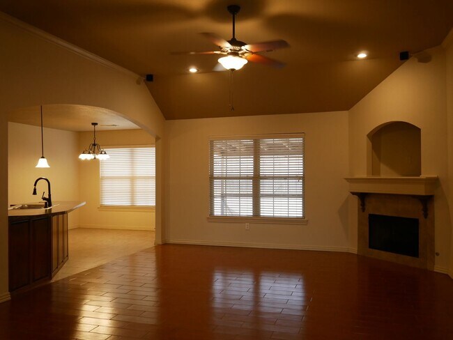 Building Photo - 1216 Bur Pl