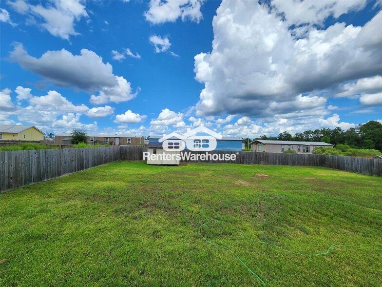 Building Photo - 8021 Parker Elaine Dr