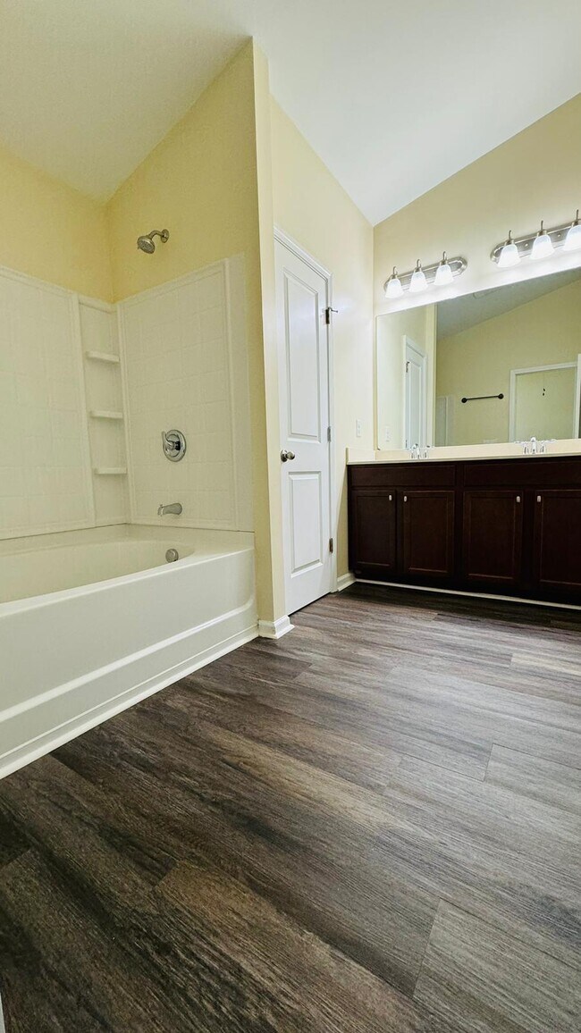 Building Photo - 1523 Brookmere Way