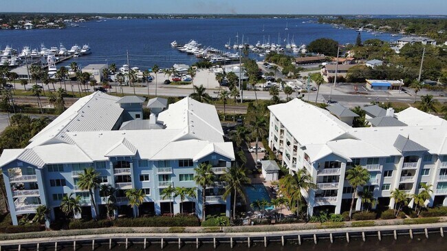 Building Photo - 975 NW Flagler Ave