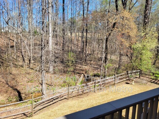 Building Photo - 6325 Hampton Highlands Dr