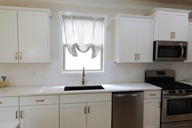 Building Photo - 24 Noble Wing Ln