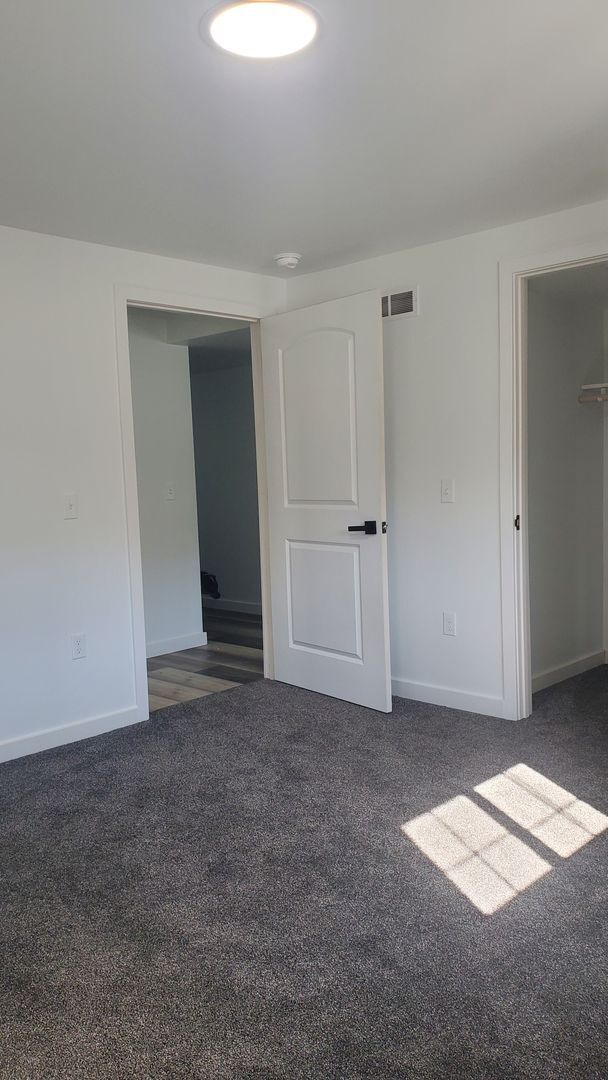 Building Photo - Olive Place Unit A & B ready for move in o...