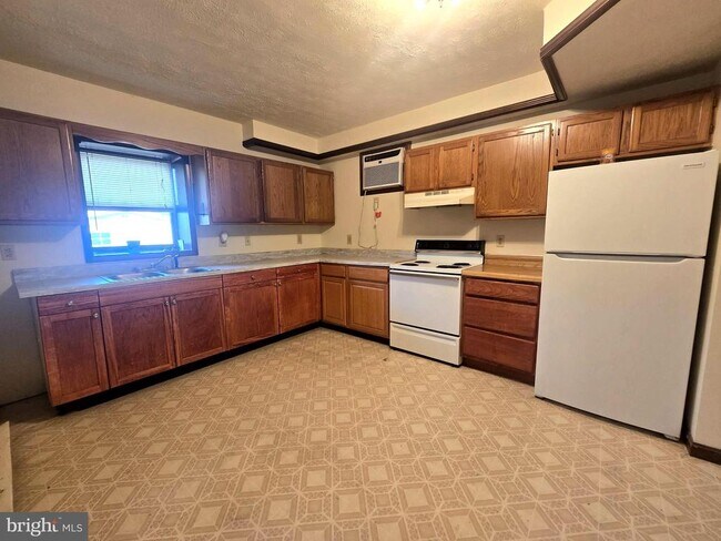 Building Photo - 7991 Williamsport Pike