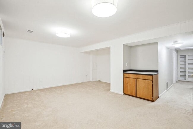 Building Photo - 9909 Hemlock Woods Ln