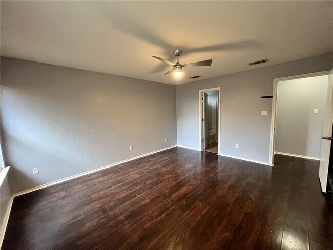 Building Photo - 13501 Marie Ln