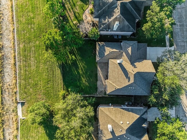 Building Photo - 3931 Shadow Trace Cir