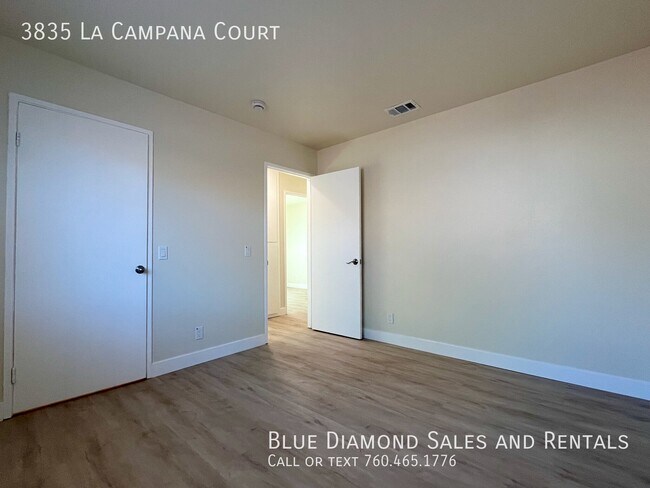 Building Photo - 3835 La Campana Ct