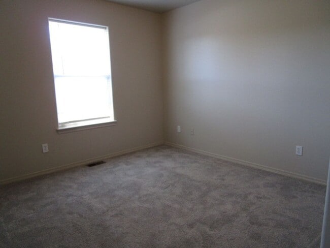 Building Photo - 127 S 18th St