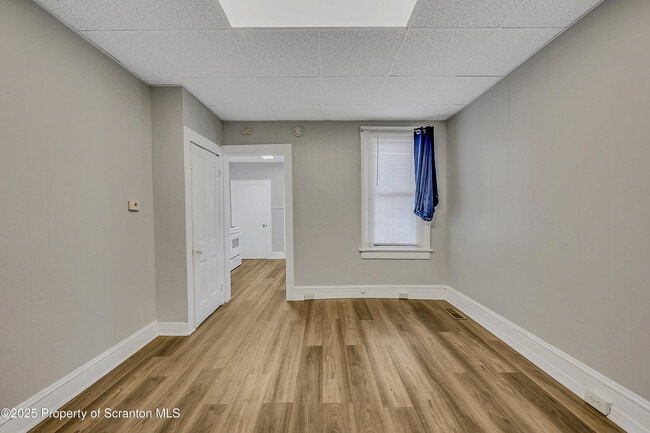 Building Photo - 1007 Washburn St