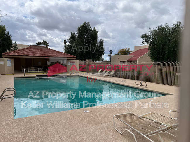 Building Photo - 4766 W New World Dr