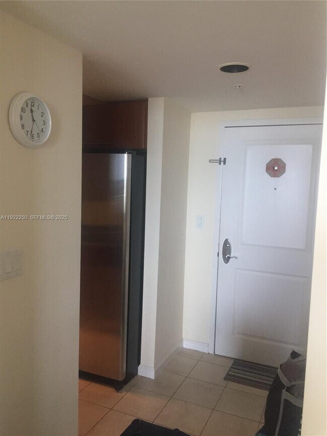 Building Photo - 610 W Las Olas Blvd