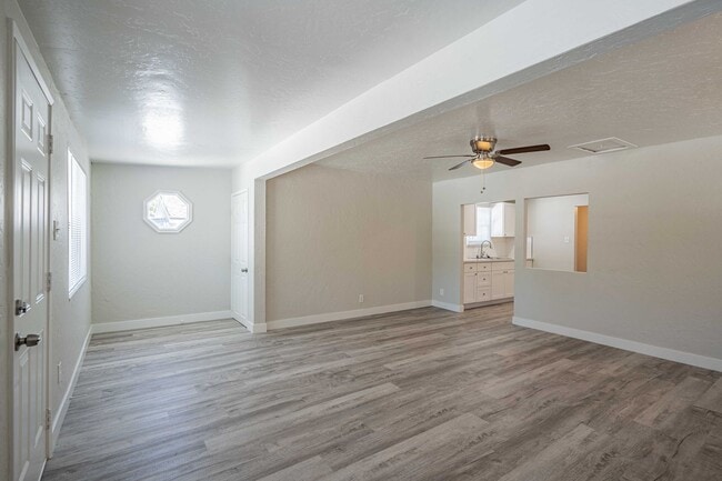 Building Photo - 32958 Urban Ave