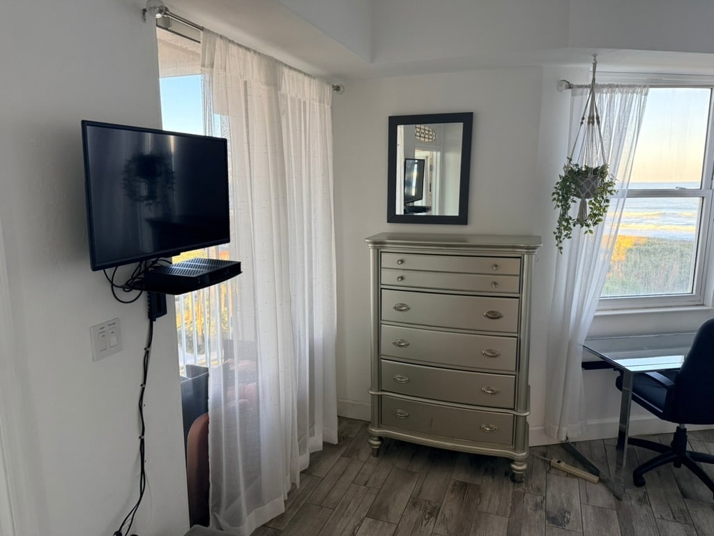 Main Bedroom TV - 104 Surfview Dr