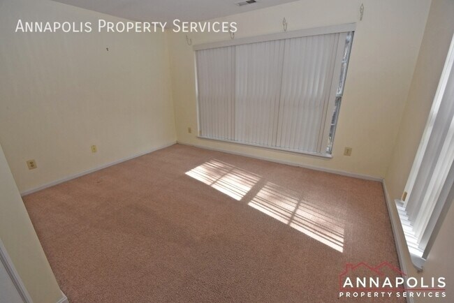 Building Photo - 962 Yachtsman Way