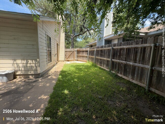 Building Photo - 2506 Howellwood Wy