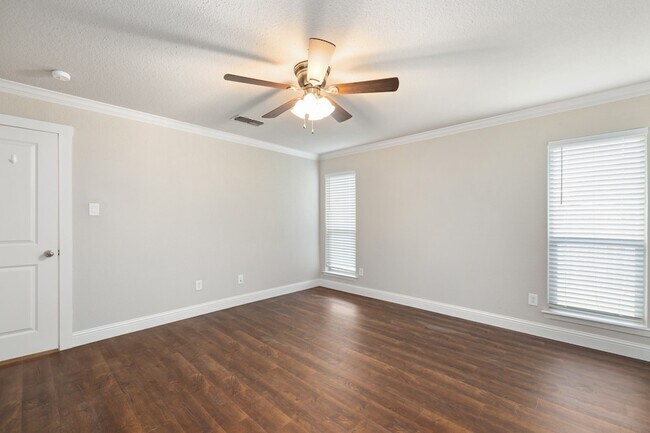 Building Photo - 6728 Fair Meadows Dr