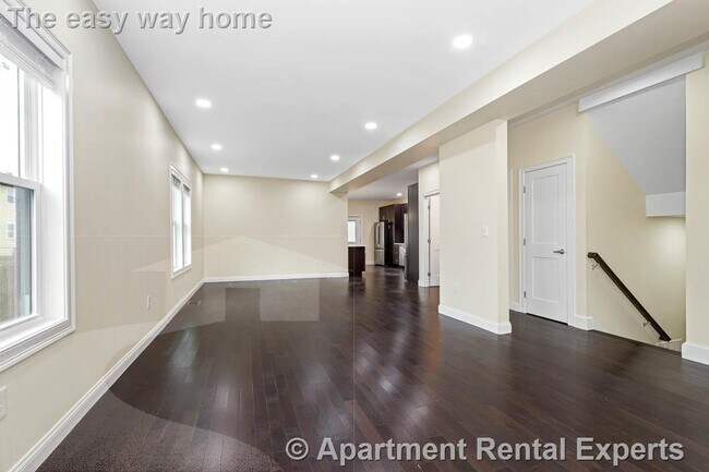 Building Photo - 77 Winchester St