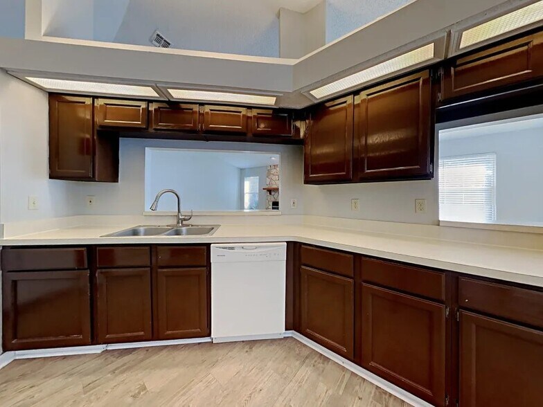 Building Photo - 8516 Iron Mill Ct