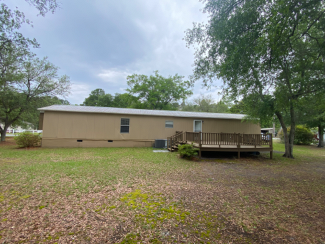 Building Photo - 202 Live Oak Dr