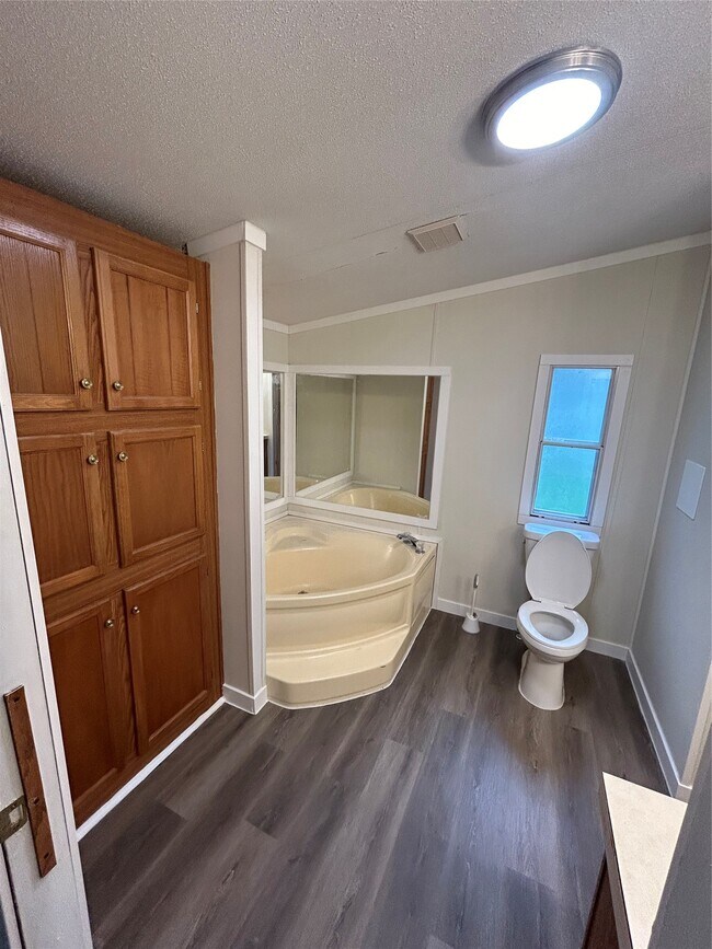 Building Photo - 1511 Indigo Dr
