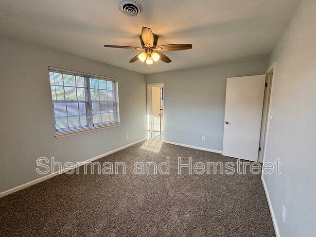 Building Photo - 263 Fairfax Pl