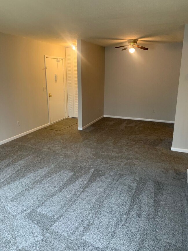 Building Photo - Orchard Trace Condominiums