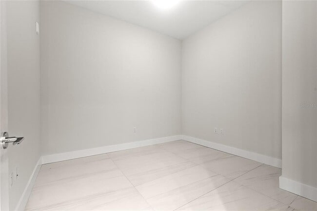 Building Photo - 275 1st Ave S