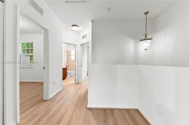 Building Photo - 5043 SW 140th Terrace