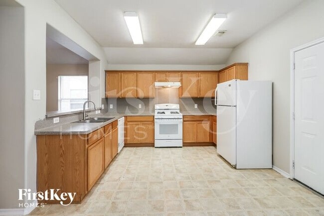 Building Photo - 1623 Rosalinda Ln
