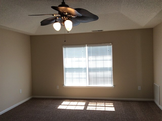 Building Photo - 4022 Houldsworth Dr
