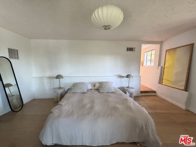 Building Photo - 640 Rome Dr