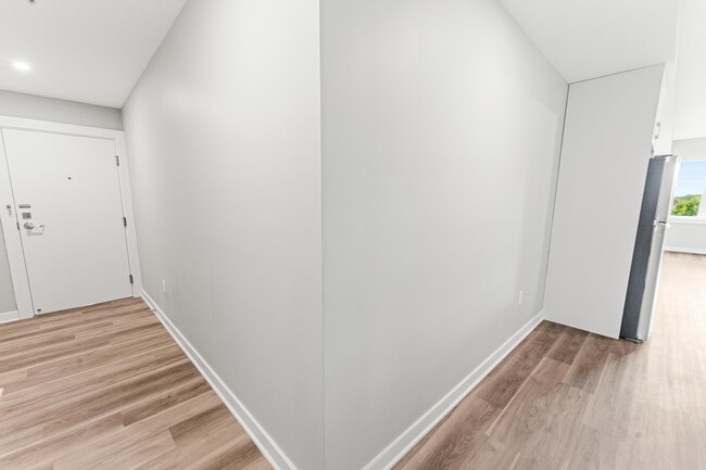 Building Photo - 475 Communipaw Ave