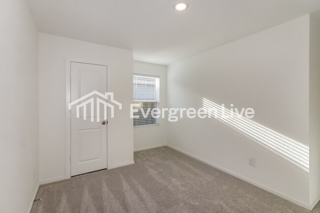 Building Photo - 19747 US-59