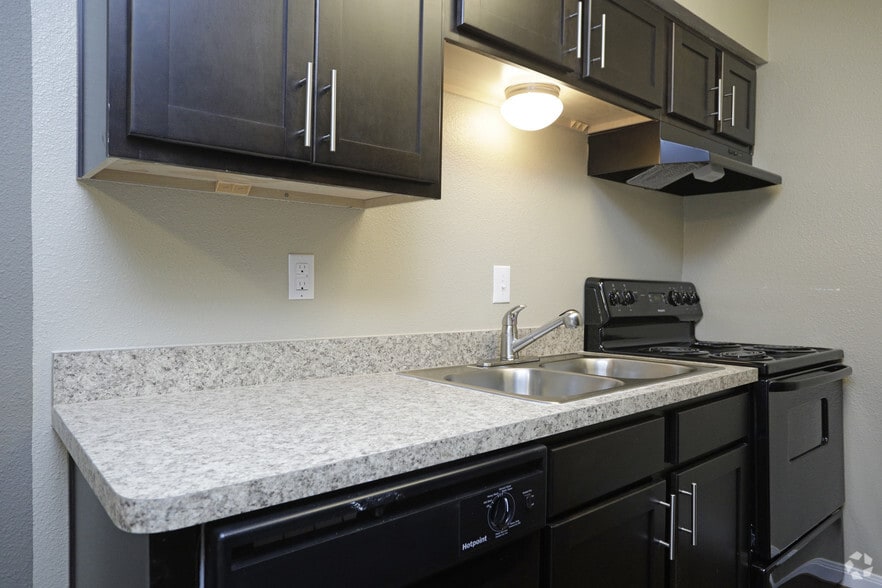 Lake Houston Pines 5830 Lake Houston Pky Houston TX 77049 Apartment